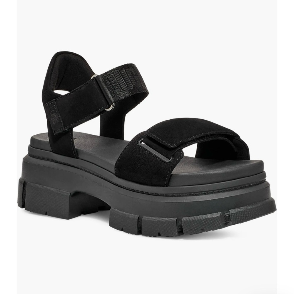 Ugg Ashton Lug Sandal size 6